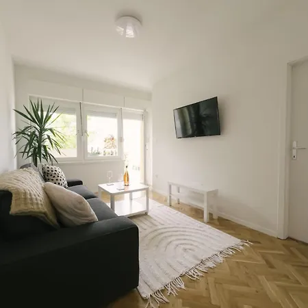 公寓 Teta Ljuba 1 *