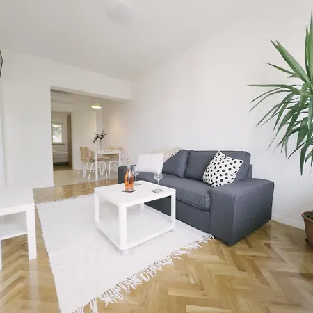 公寓 Teta Ljuba 1 *